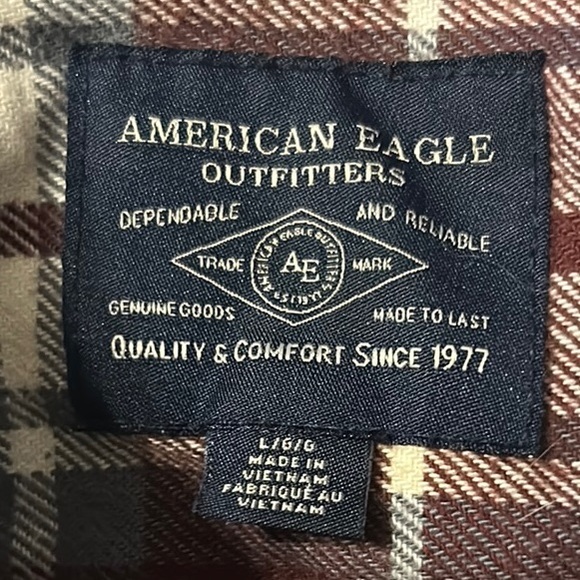 American Eagle Outfitters Men's Red Plaid Shirt - Picture 2 of 2
